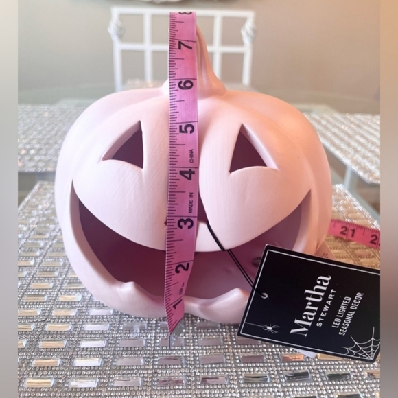 🩷 LED Martha Stewart Baby Pink Ceramic Light Up Halloween Pumpkin - Picture 2 of 4
